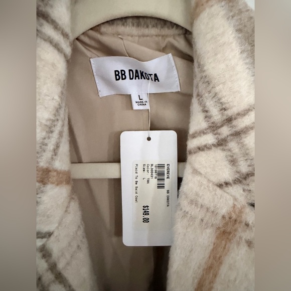 BB Dakota Plaid to be Said Cream and Brown Checkered Coat - Picture 3 of 4